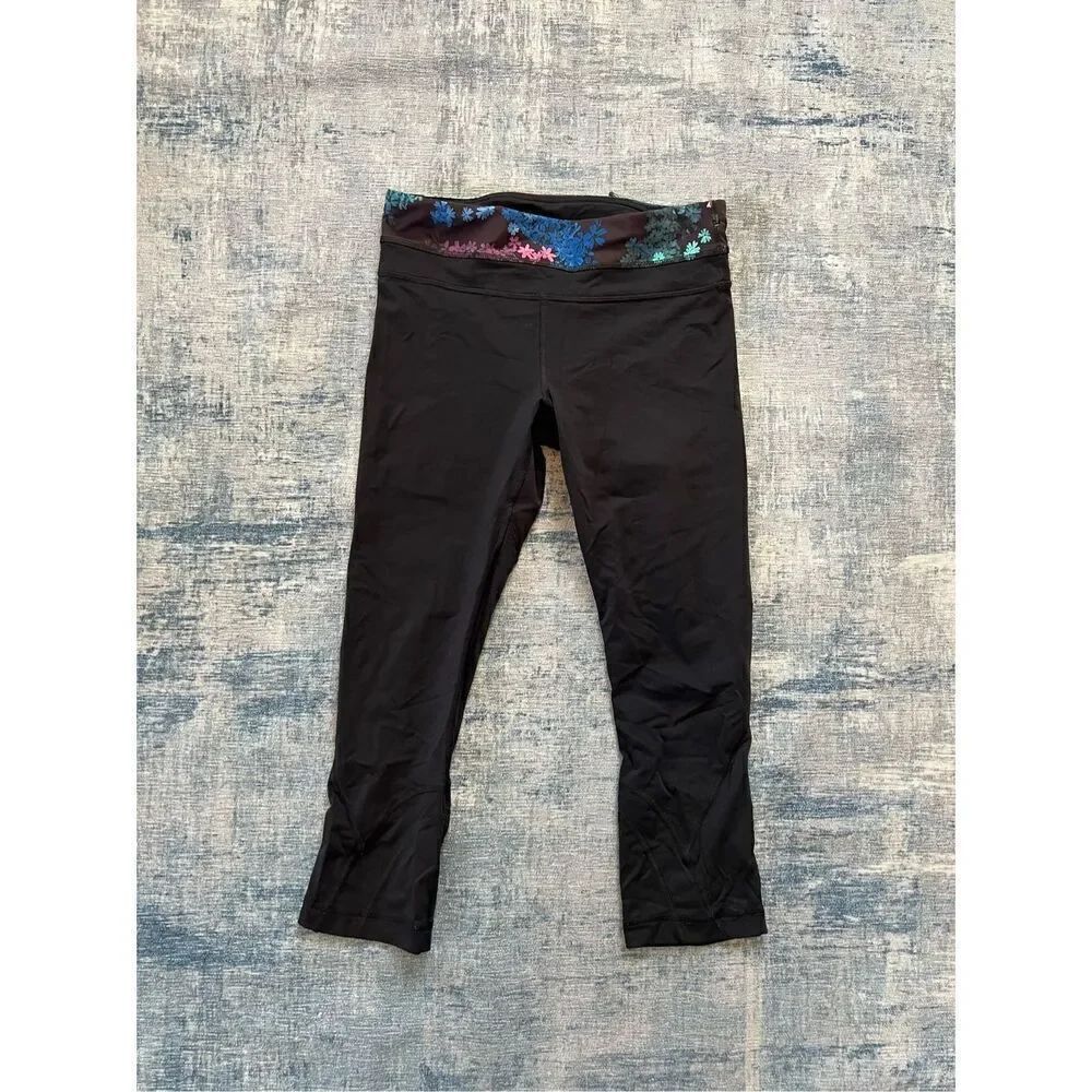Lululemon Run: Inspire Crop II Black / Petal Pop Multi Size 6